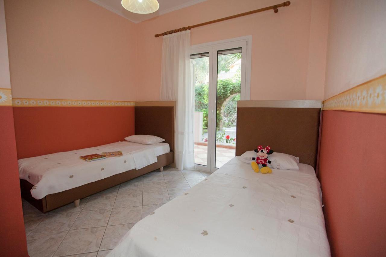 Filoxenia Sea View Apartment Parga Luaran gambar